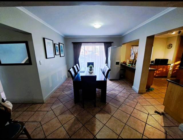 4 BEDROOM HOUSE FOR SALE IN AMBERFIELD